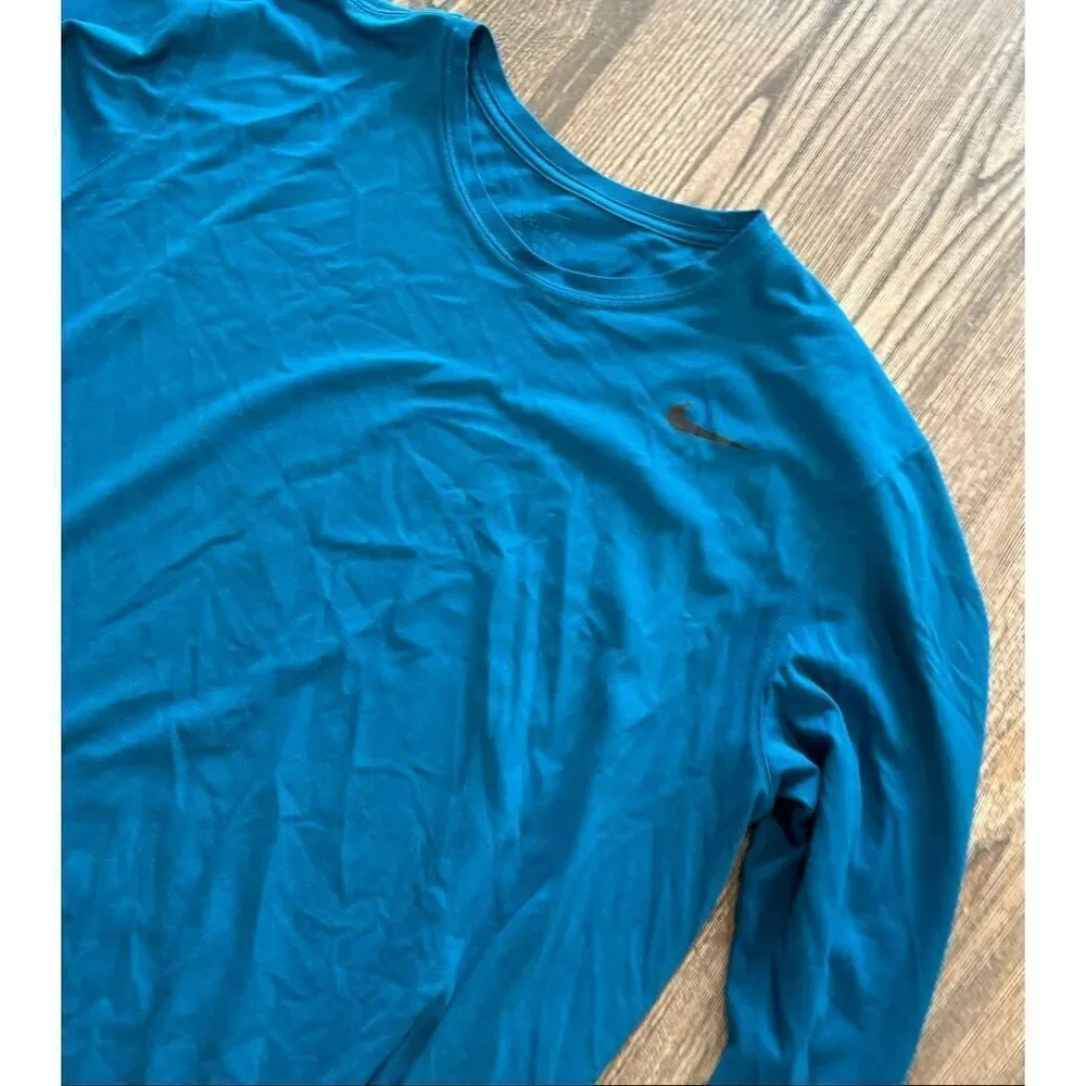 Nike Mens Dri-Fit Long Sleeve T-Shirt Pullover Crewneck Swoosh Logo Blue Size XL